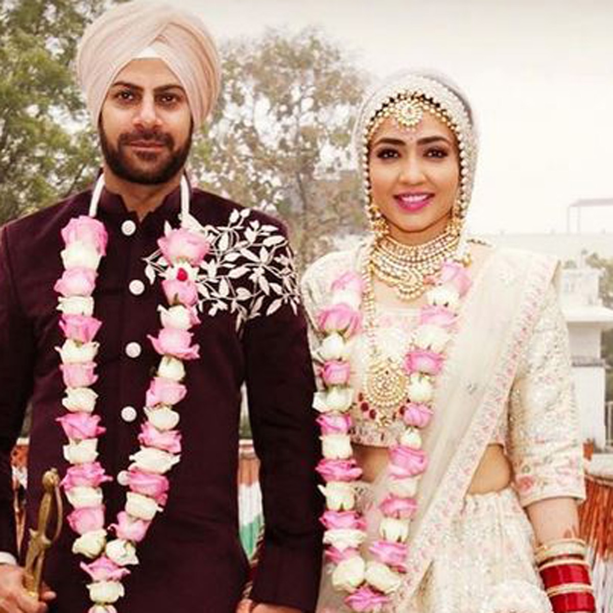 करणवीर मेहरा और निधि सेठ 