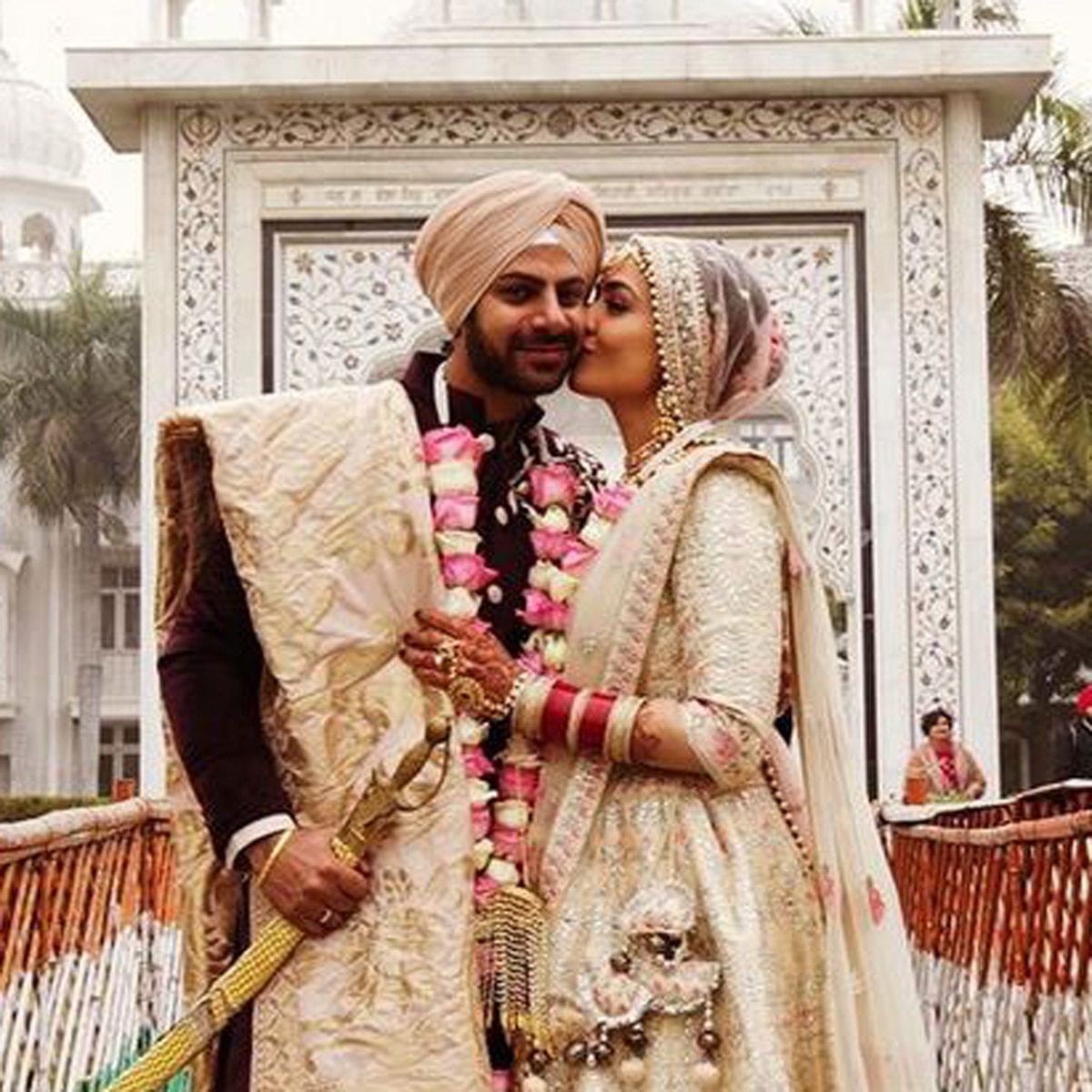 करणवीर मेहरा और निधि सेठ 