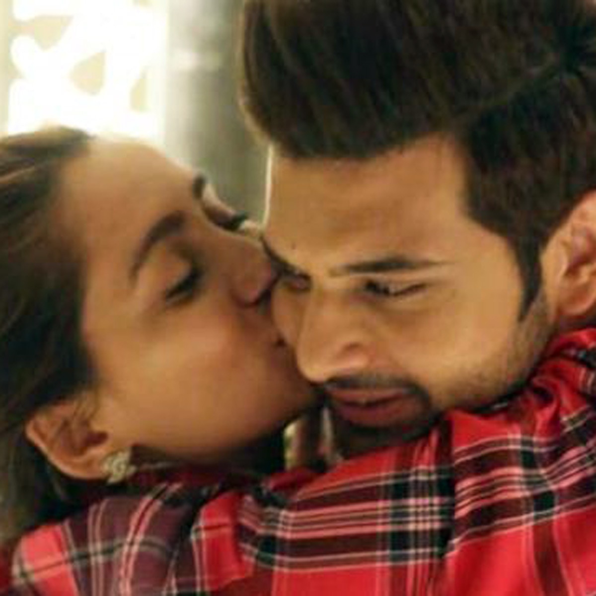 करण कुंद्रा और अनुषा दांडेकर