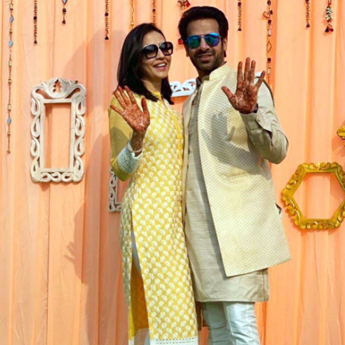 करणवीर मेहरा और निधि सेठ 