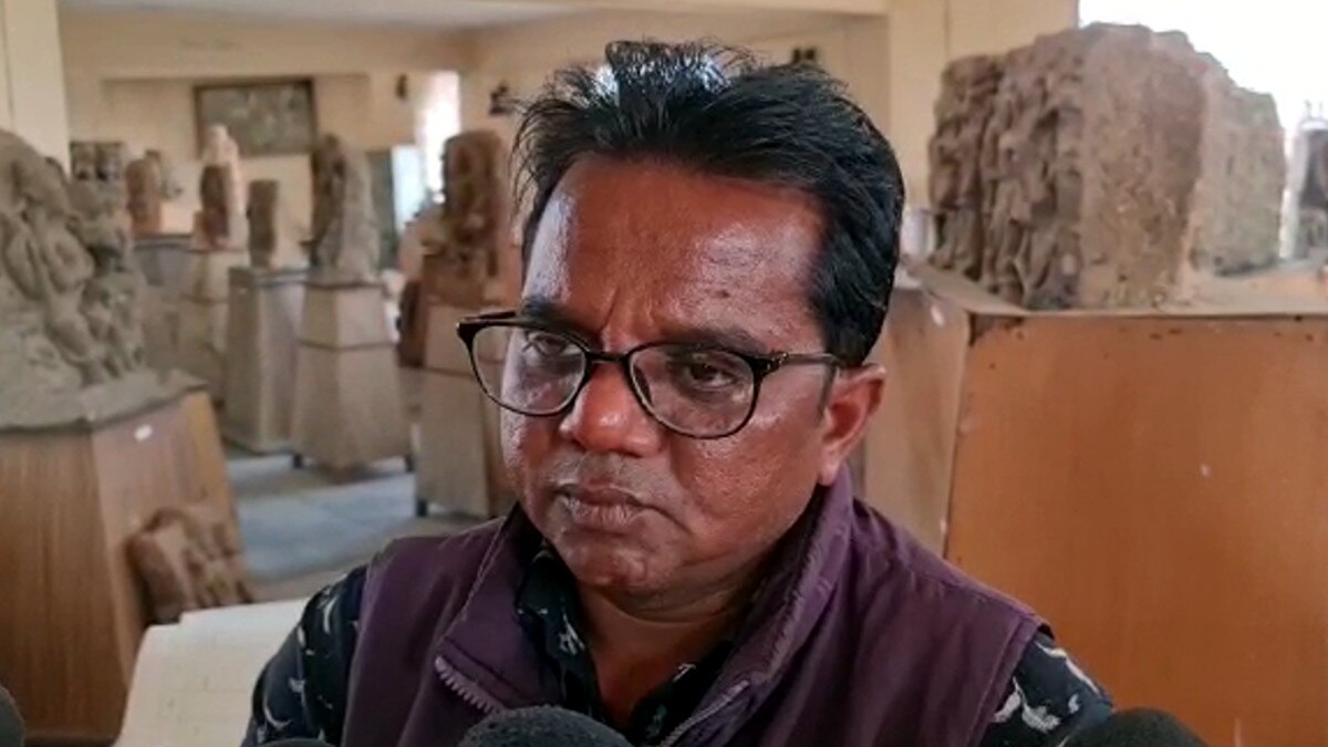 कलेक्टर का अजीब आदेश, लिखा- लोग संग्रहालय देखने नहीं आते, इसे हटा दो 