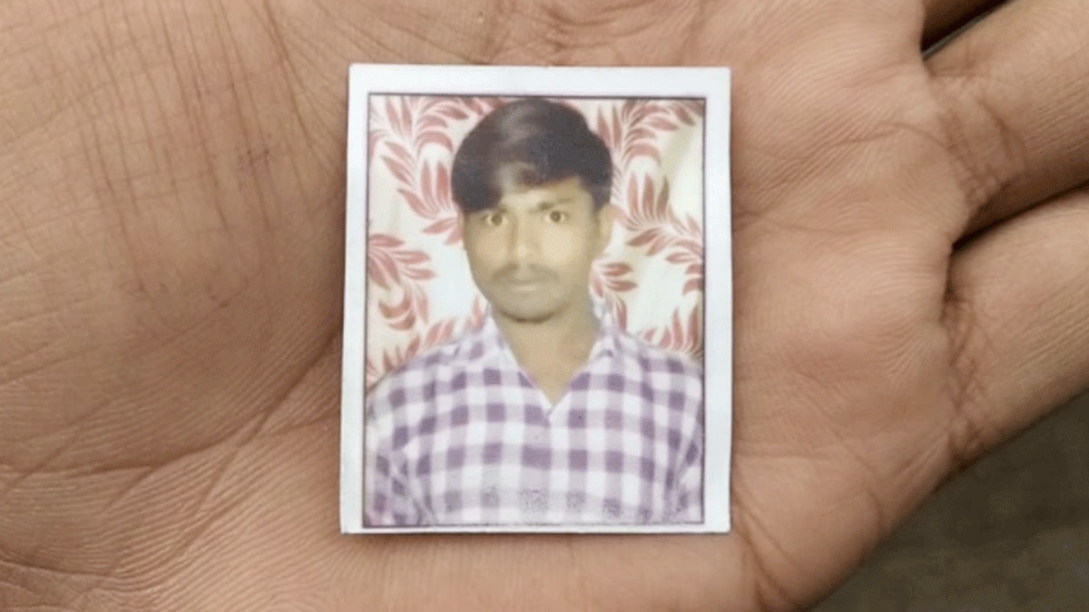 मजदूर की कैंची घोंपकर हत्या (फोटो आजतक)