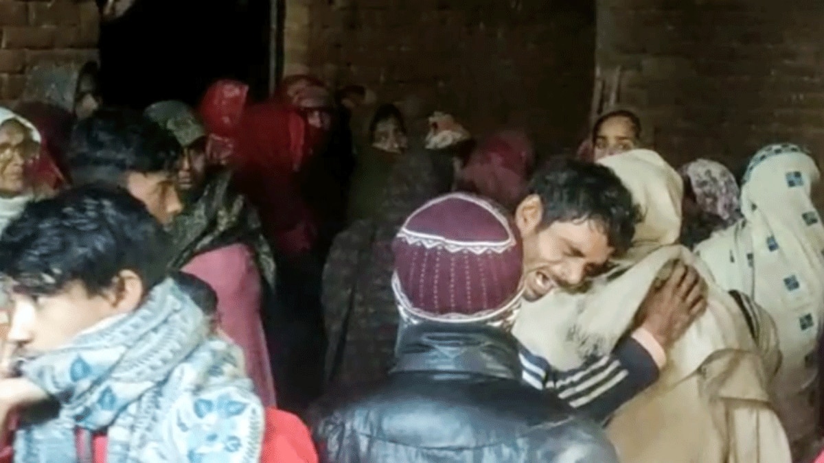 मजदूर की कैंची घोंपकर हत्या (फोटो आजतक)