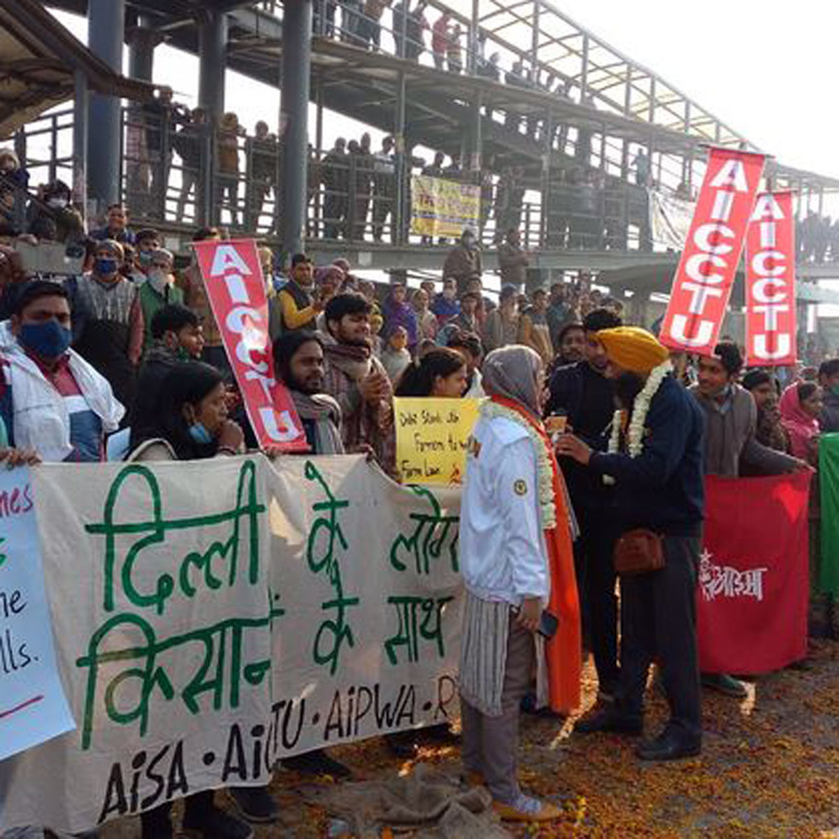 क‍िसानोंं का कुछ संंगठनों ने क‍िया स्‍वागत