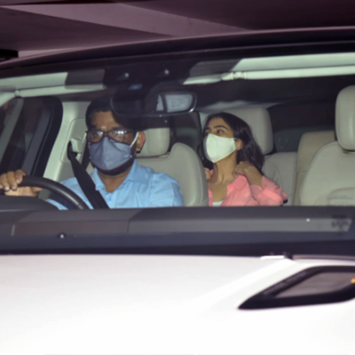 सारा और अनन्या