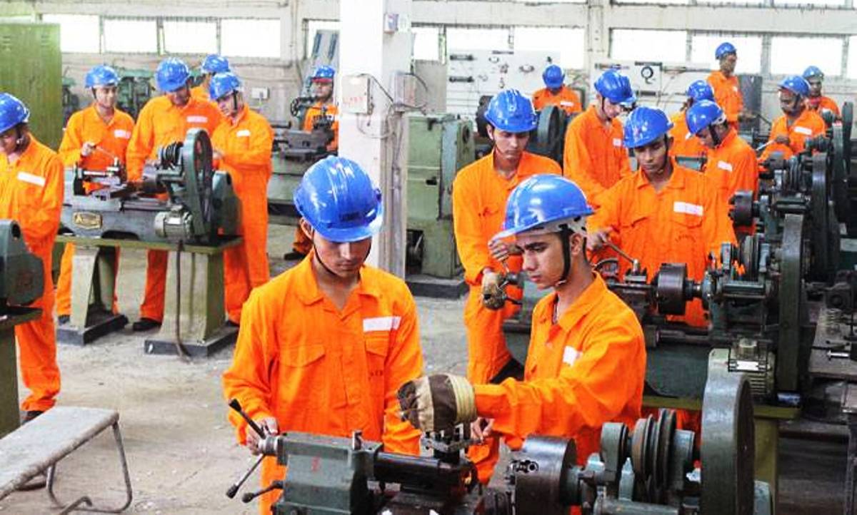 कौशल विकास पर जोर 