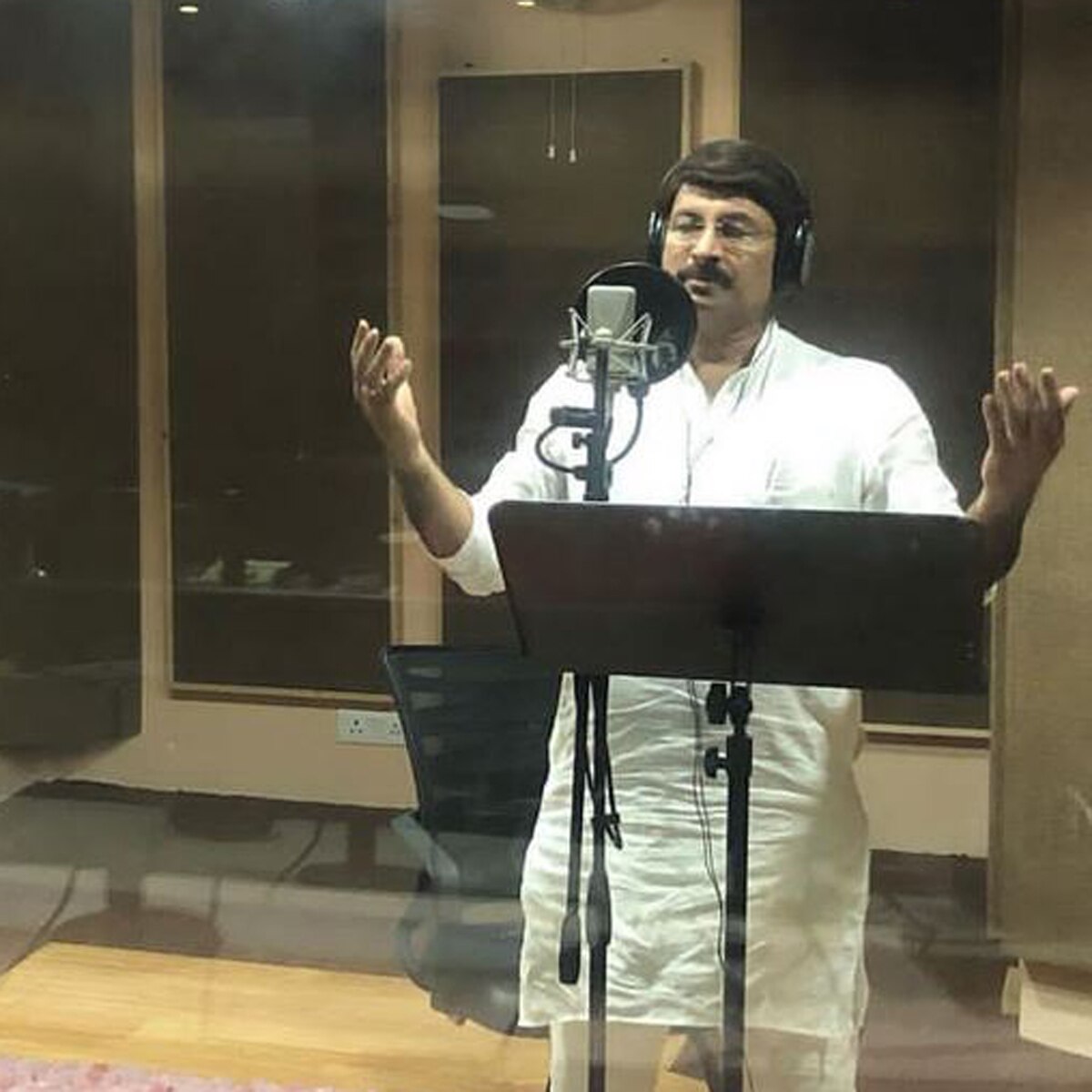 मनोज तिवारी