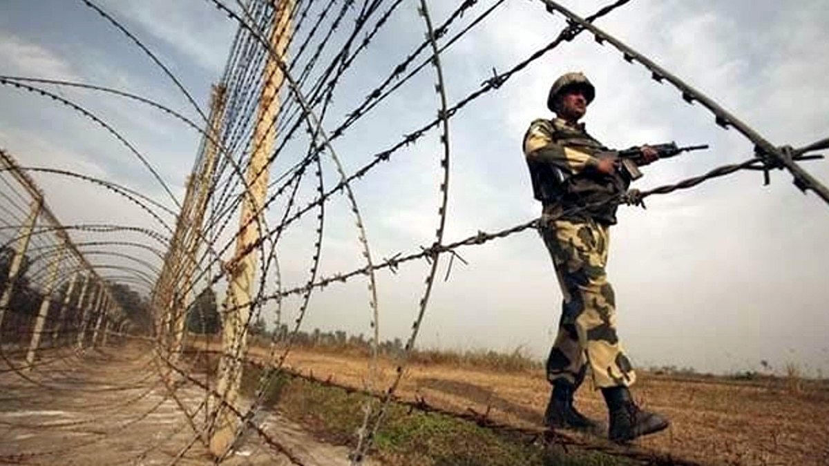 प्रेम संबंध का पता चलने के डर से युवक फैंस‍िंंग पार कर पहुंचा पाकिस्तान