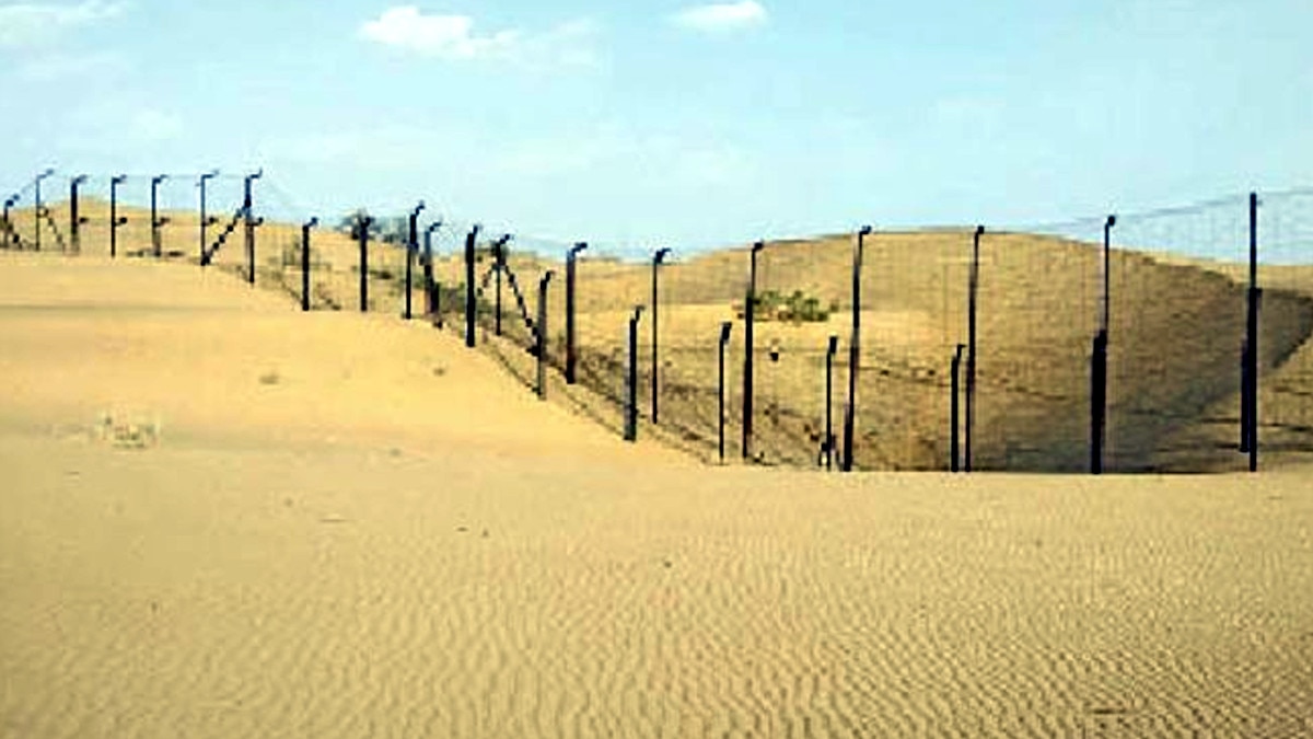 प्रेम संबंध का पता चलने के डर से युवक फैंस‍िंंग पार कर पहुंचा पाकिस्तान