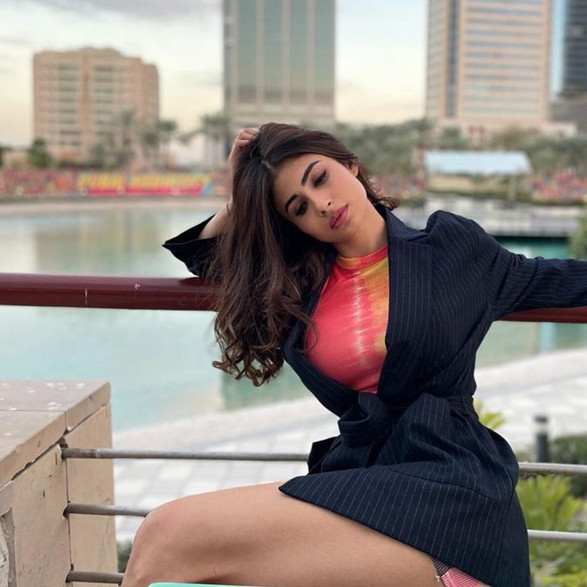 मौनी रॉय 