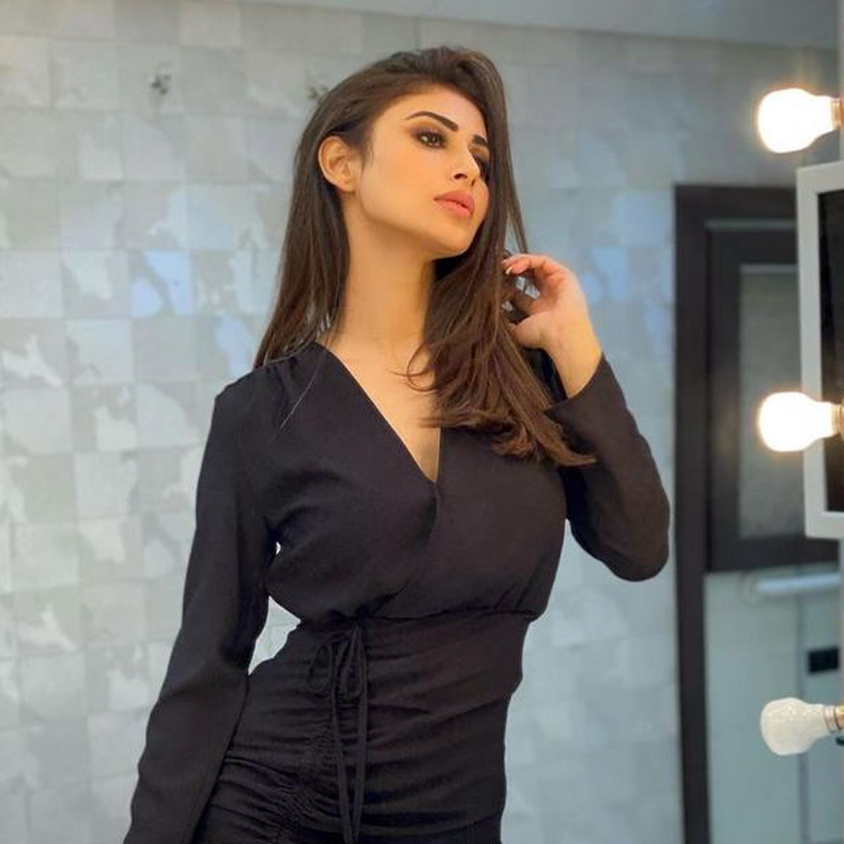 मौनी रॉय