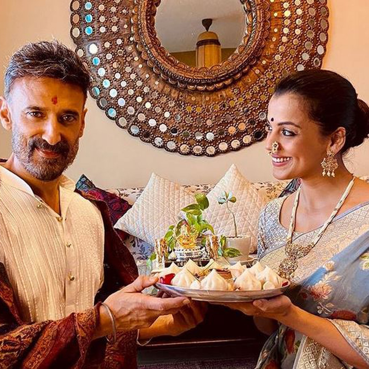 मुग्धा गोडसे राहुल देव 