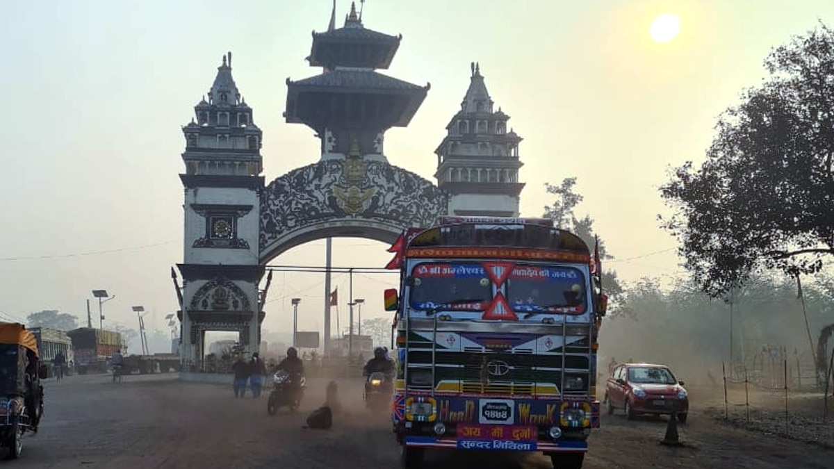 8 महीनों बाद खुली नेपाल-भारत सीमा, ऑनलाइन पास से होगी एंट्री 