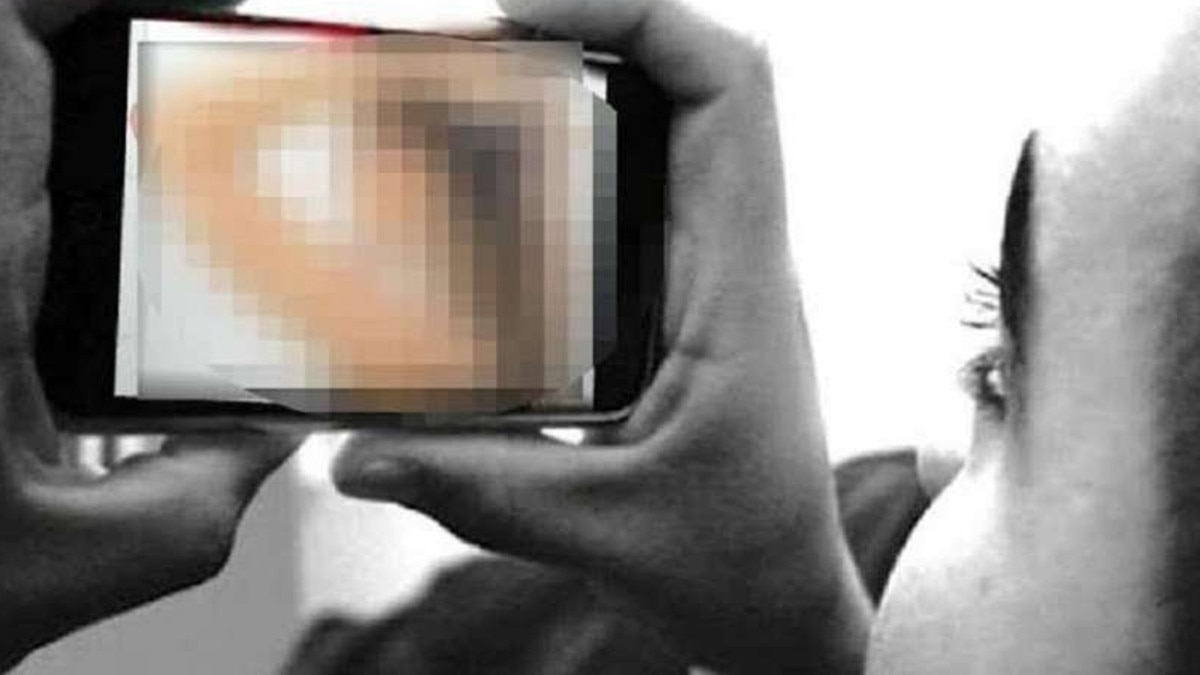 छात्रा का अश्लील वीडियो बनाकर 5 लड़कों ने किया ब्लैकमेल, गैंगरेप के बाद क्‍ल‍िप भी की वायरल  