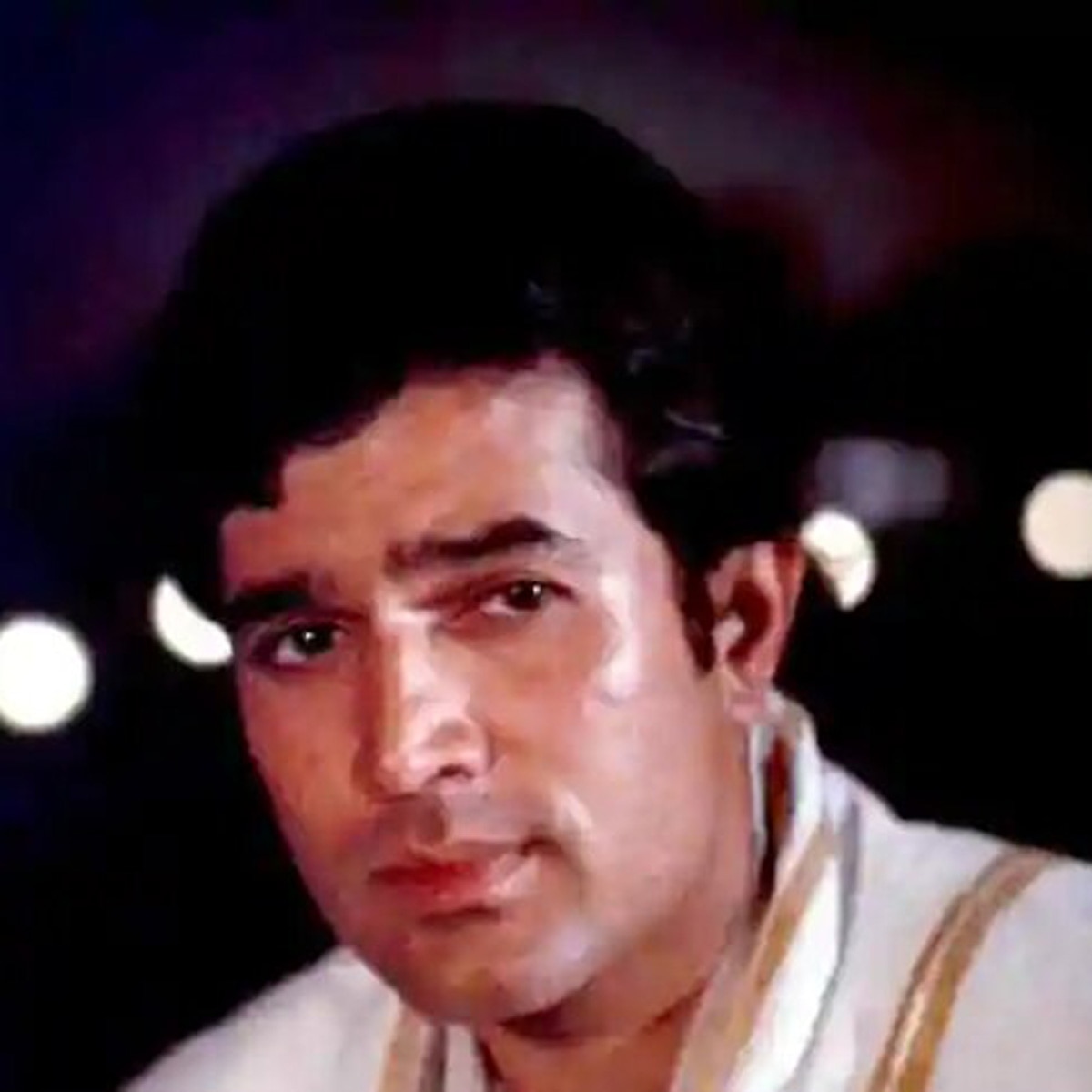 अमर प्रेम का एक सीन