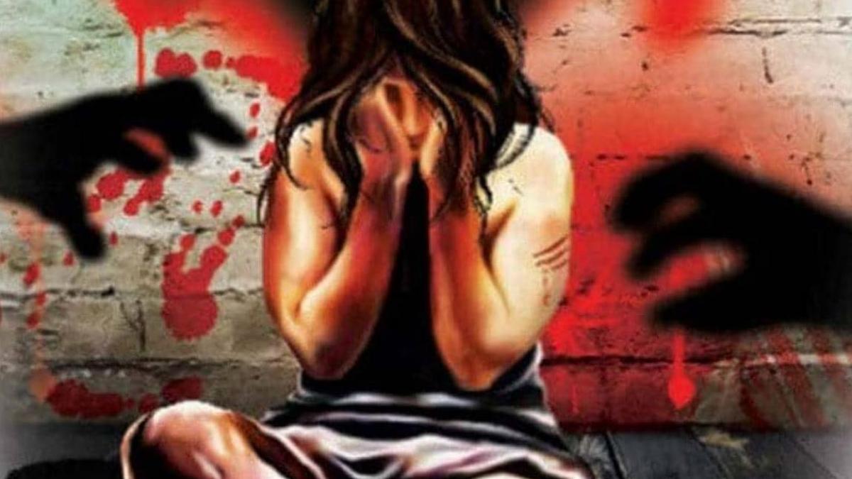 मां-बेटी से बलात्कार