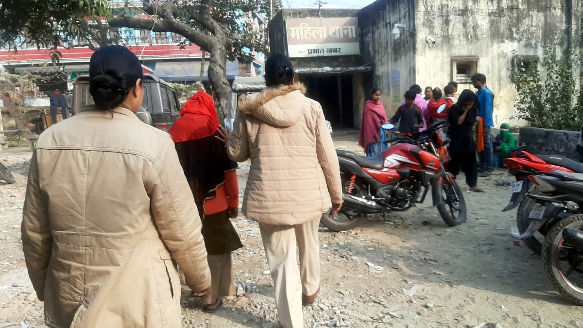  कोचिंग जा रही 10वीं की छात्रा को बोलेरो से उठाया, पिस्‍टल की नोक पर 5 लोगों ने किया गैंगरेप 