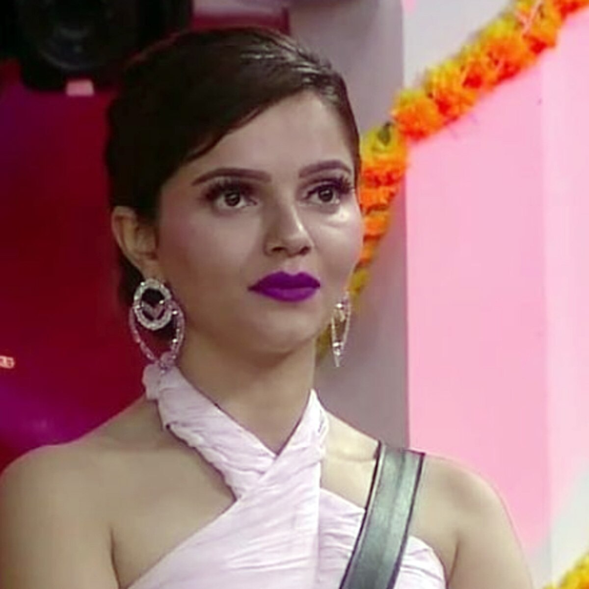 रुबीना द‍िलैक