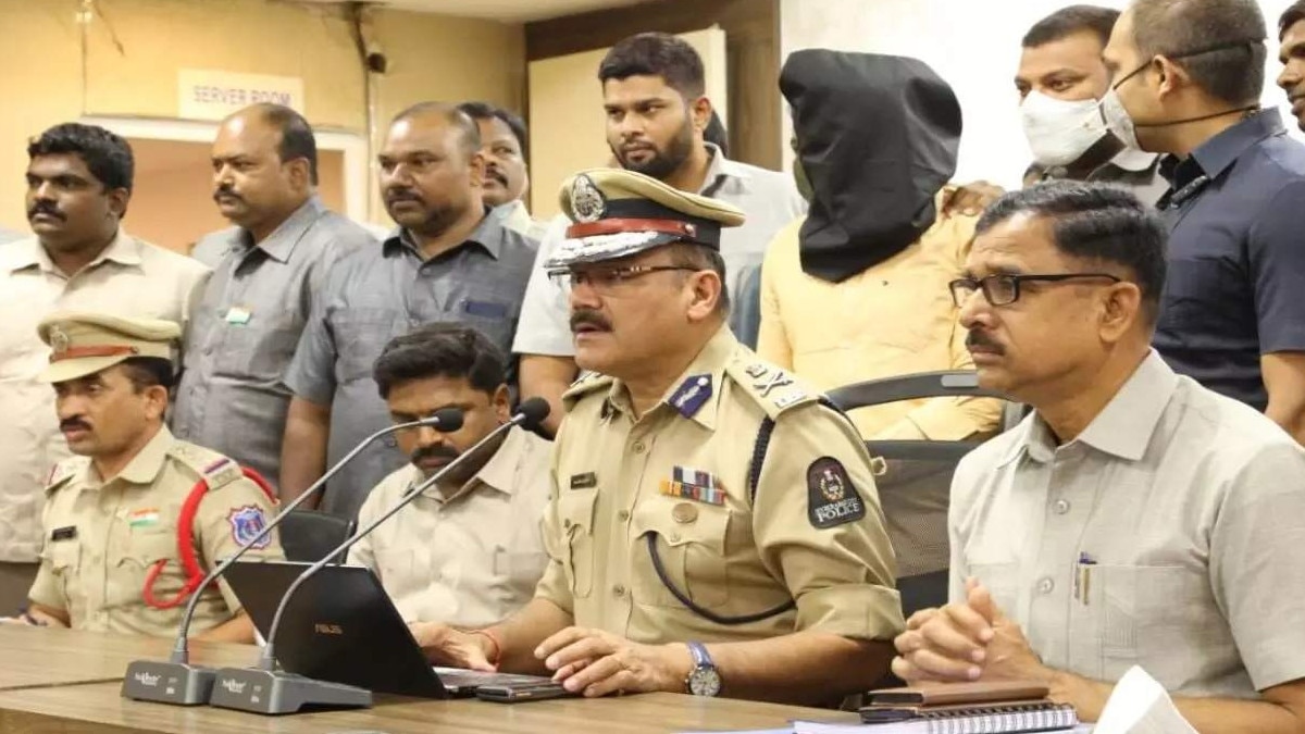 हैदराबाद का सीरयल किलर गिरफ्तार, पत्नी छोड़ कर गई तो 18 महिलाओं को उतारा मौत के घाट