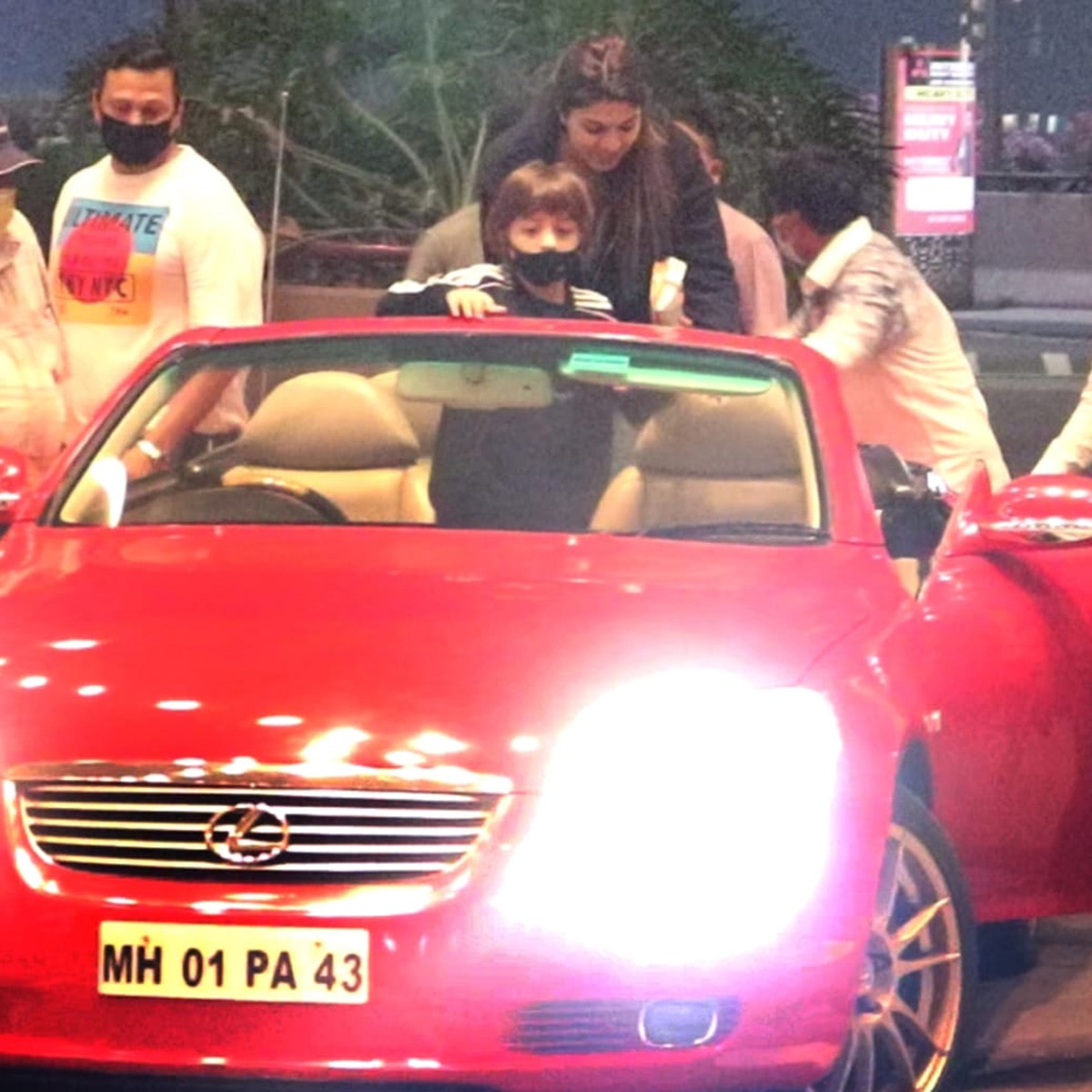 सुहाना खान और शाहरुख खान 