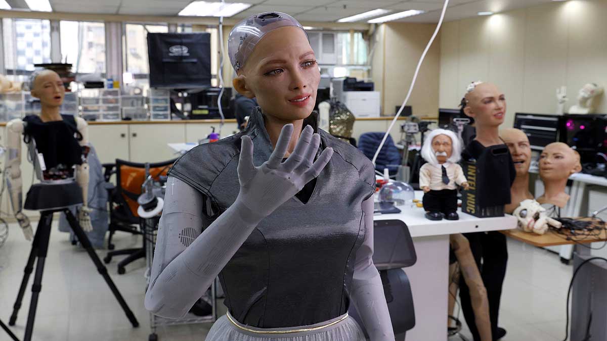 Sophia robot take care of Corona Patients