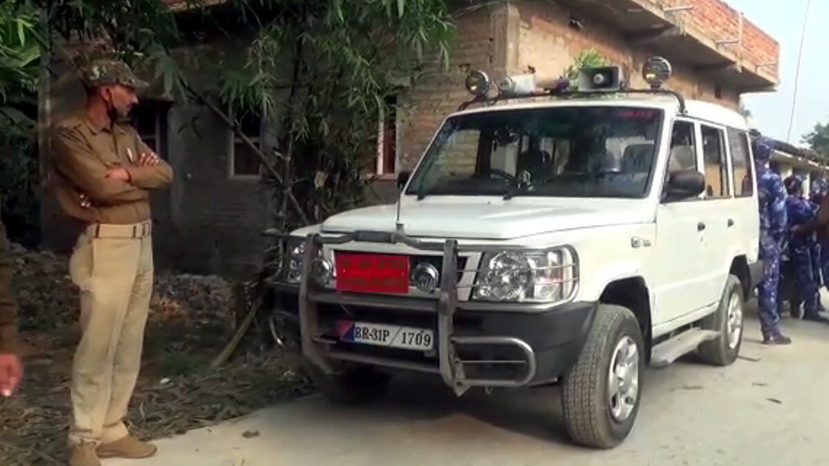 पत्‍नी के फोटो संग सेल्फी ले युवक ने की आत्महत्या, साली के साथ भी थे संबंध