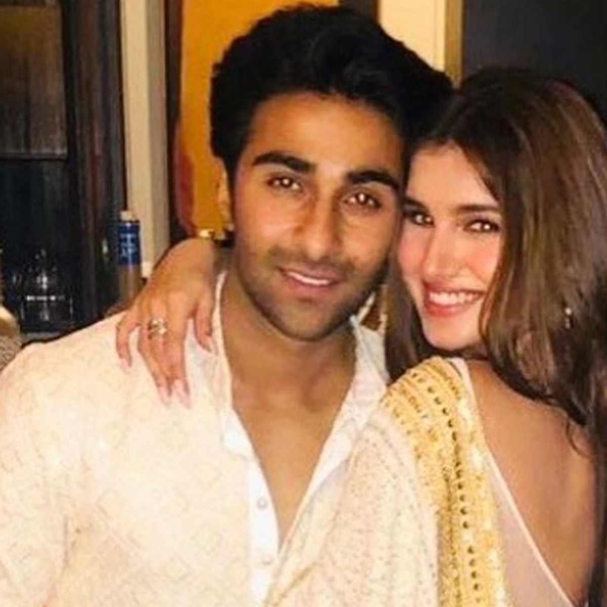 तारा सुतार‍िया-आदर जैन 