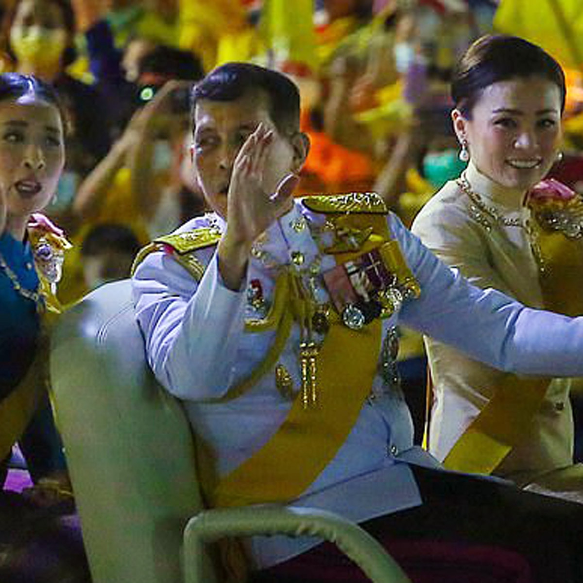 थाइलैंड के राजा पहली रानी के साथ