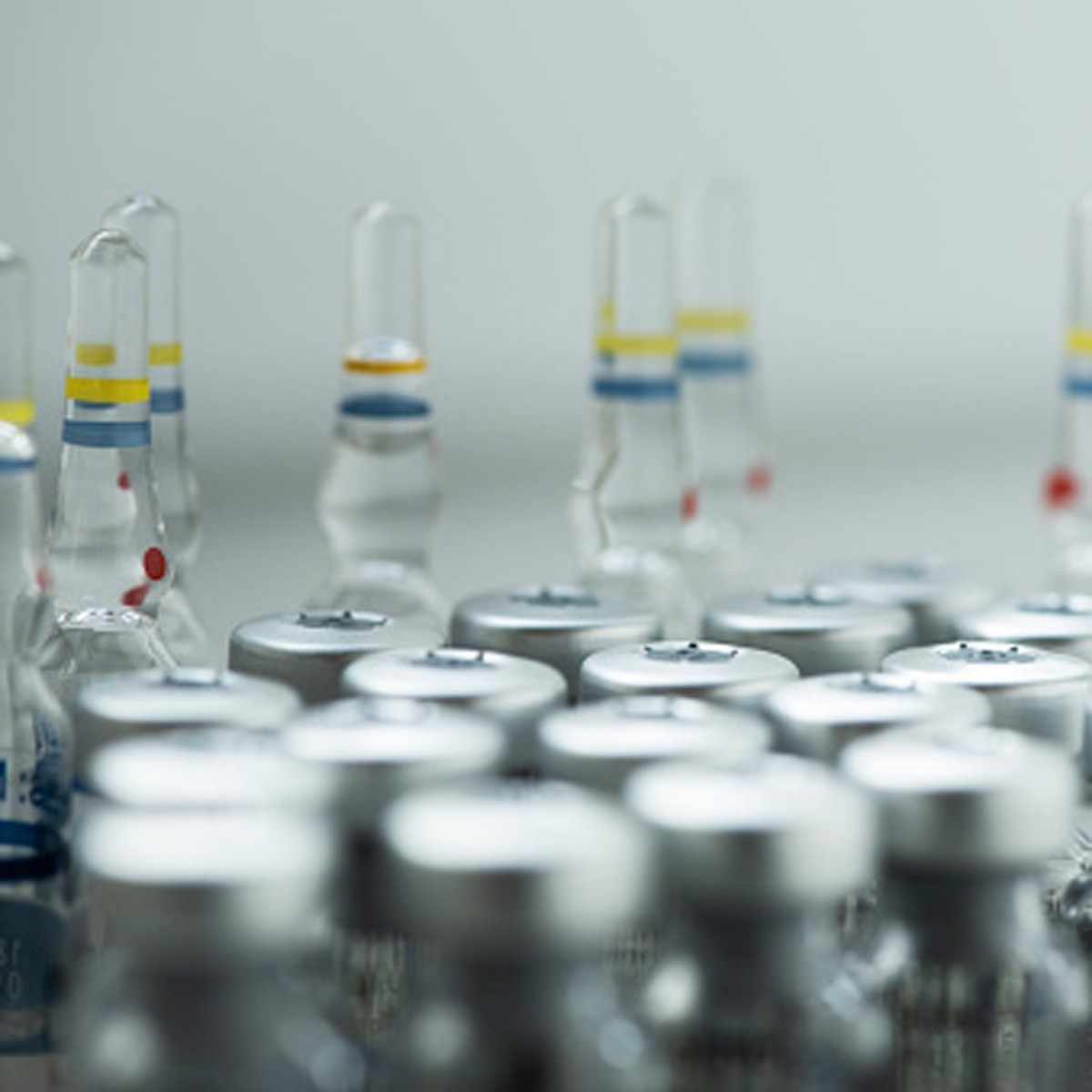 कोरोना वैक्‍सीन (प्रतीकात्‍मक फोटो)