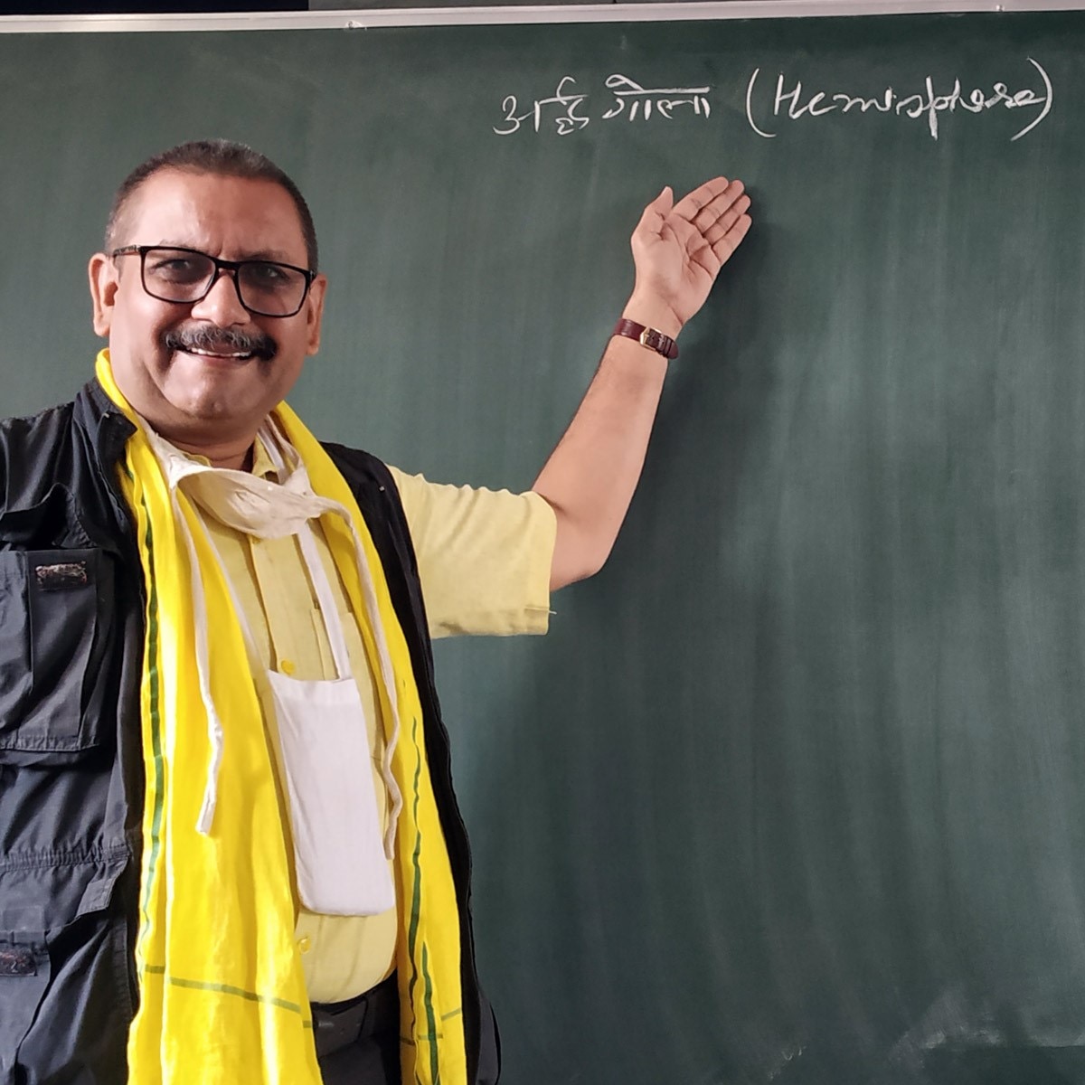 दीपक शर्मा, व‍िज्ञान श‍िक्षक और प्रगति व‍िज्ञान संस्‍थान के संस्‍थापक