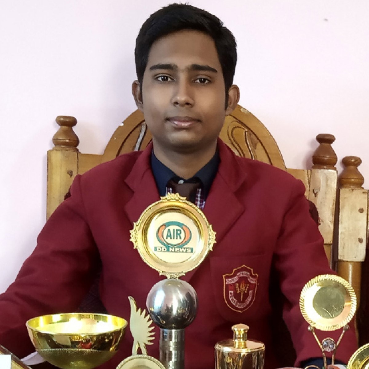 तनुज (Via Twitter)