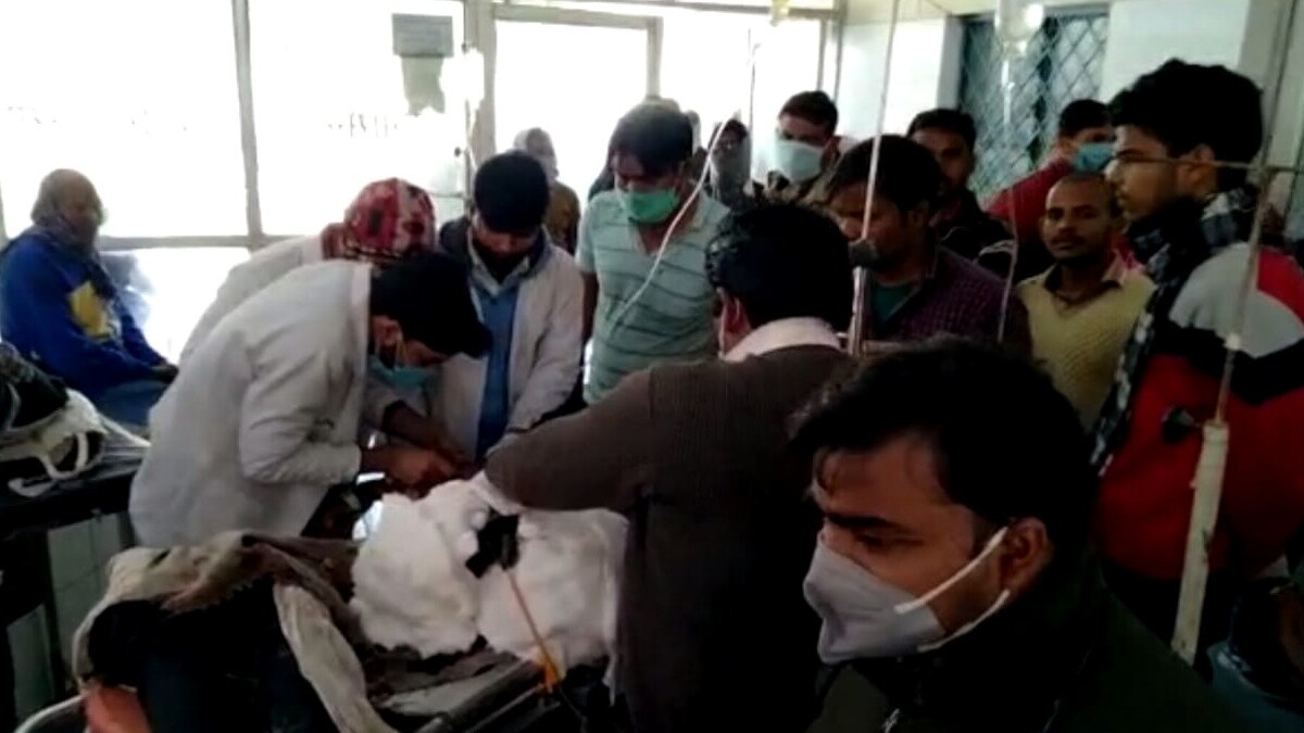 ट्रेन से दो हिस्‍सों में कटकर पड़ा था युवक का शरीर, फिर भी बोल रहा था- किसी की गलती नहीं