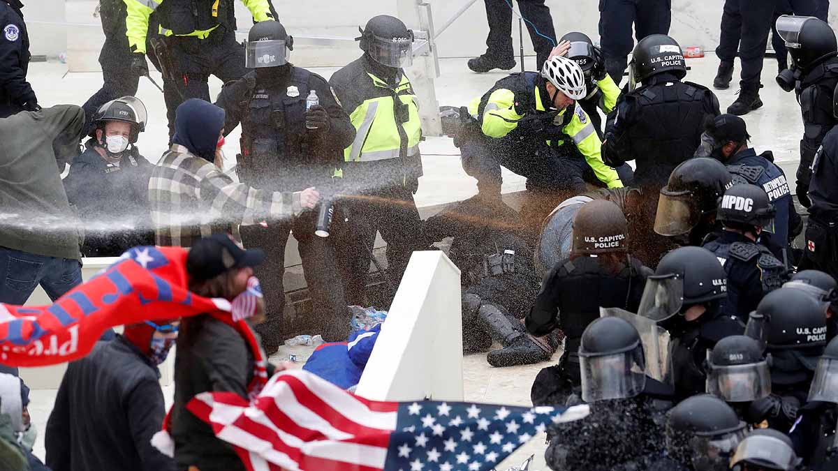 pro Trump mob breached Capitol Hill pro Trump mob breached Capitol Hill
