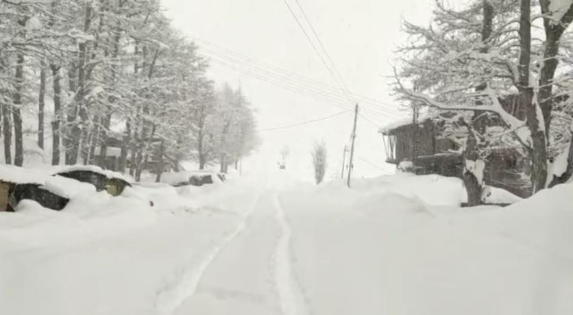 बिगड़ा मौसम का मिजाज