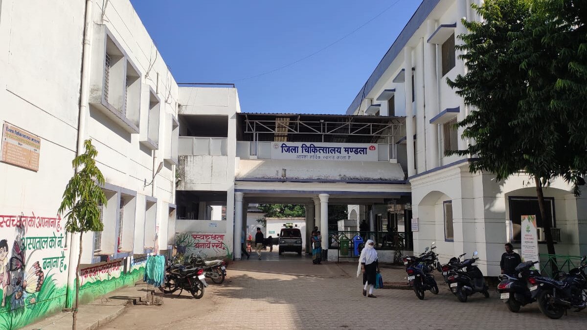 नर्स को लगी कोरोना वैक्सीन, अगले दिन टेस्‍ट में आ गई पॉजिटिव