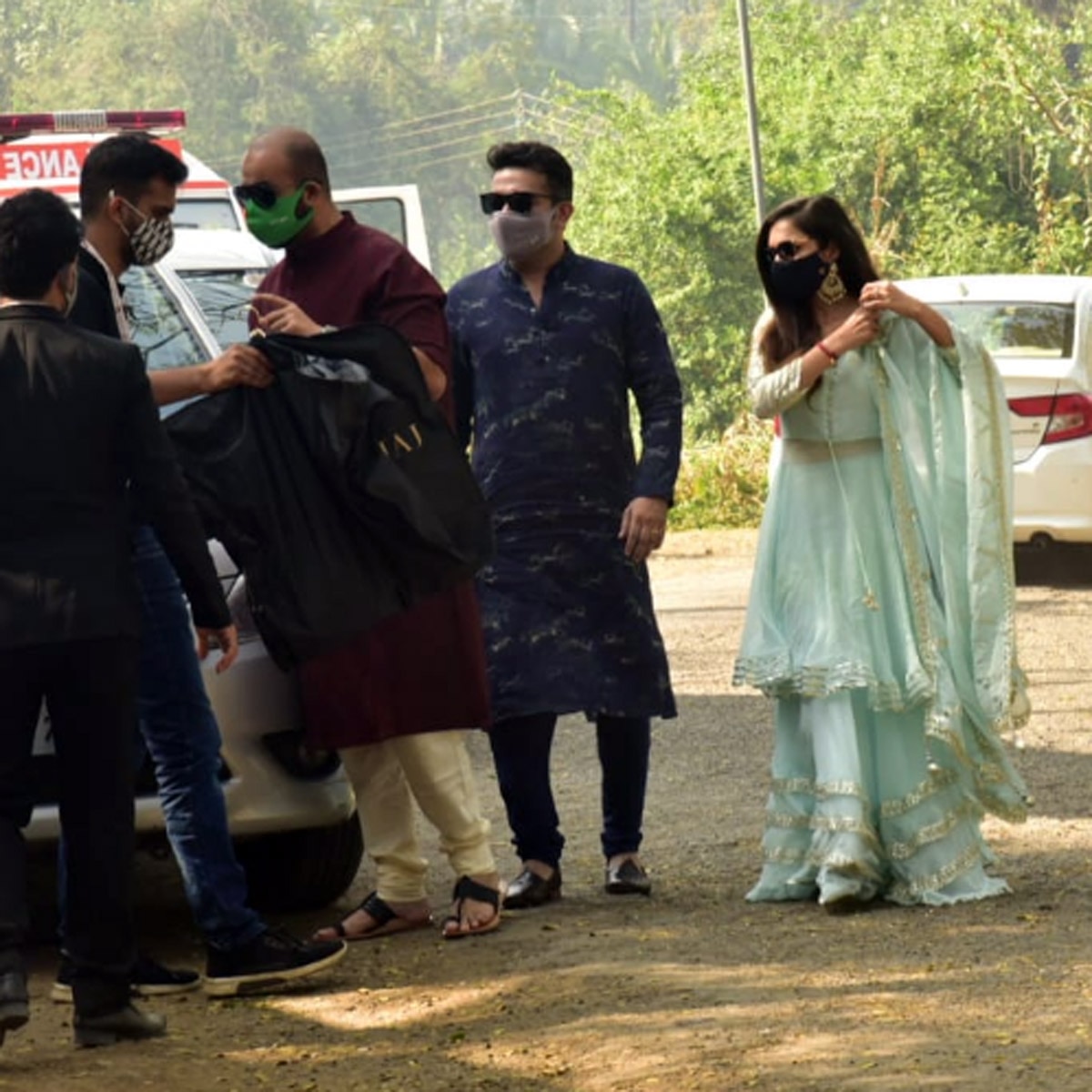 वरुण की शादी में मेहमान 