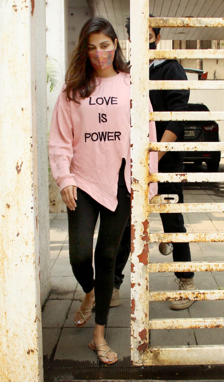 र‍िया चक्रवर्ती