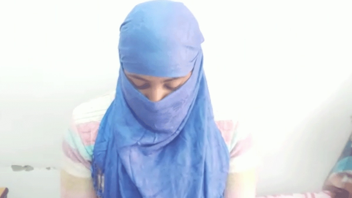 नई नवेली दुल्हन को अपने चारों बेटों से अवैध संबंध बनाने के लिए किया मजबूर (फोटो आजतक)