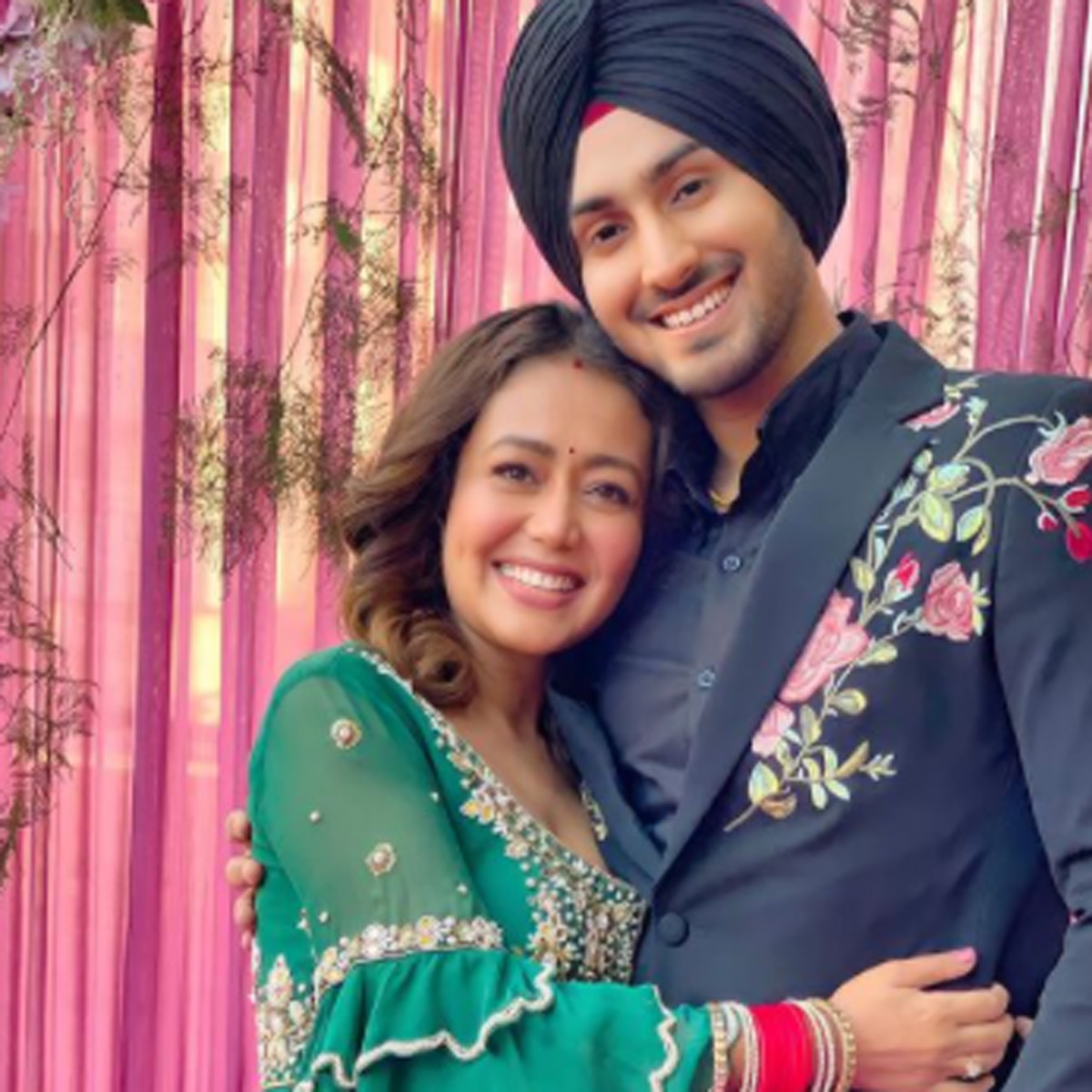 नेहा कक्कड़ संग रोहनप्रीत सिंह 