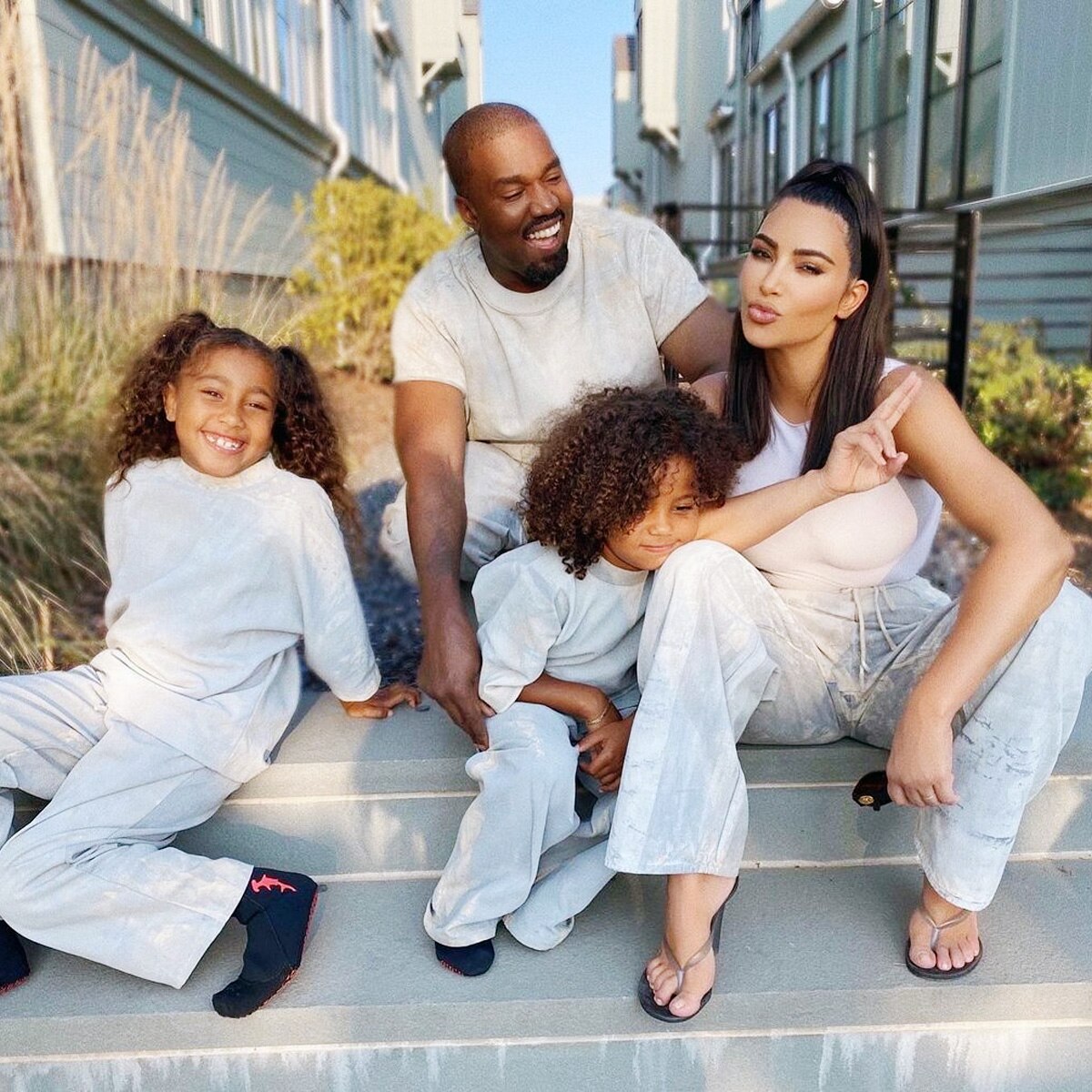 फैमिली संग किम