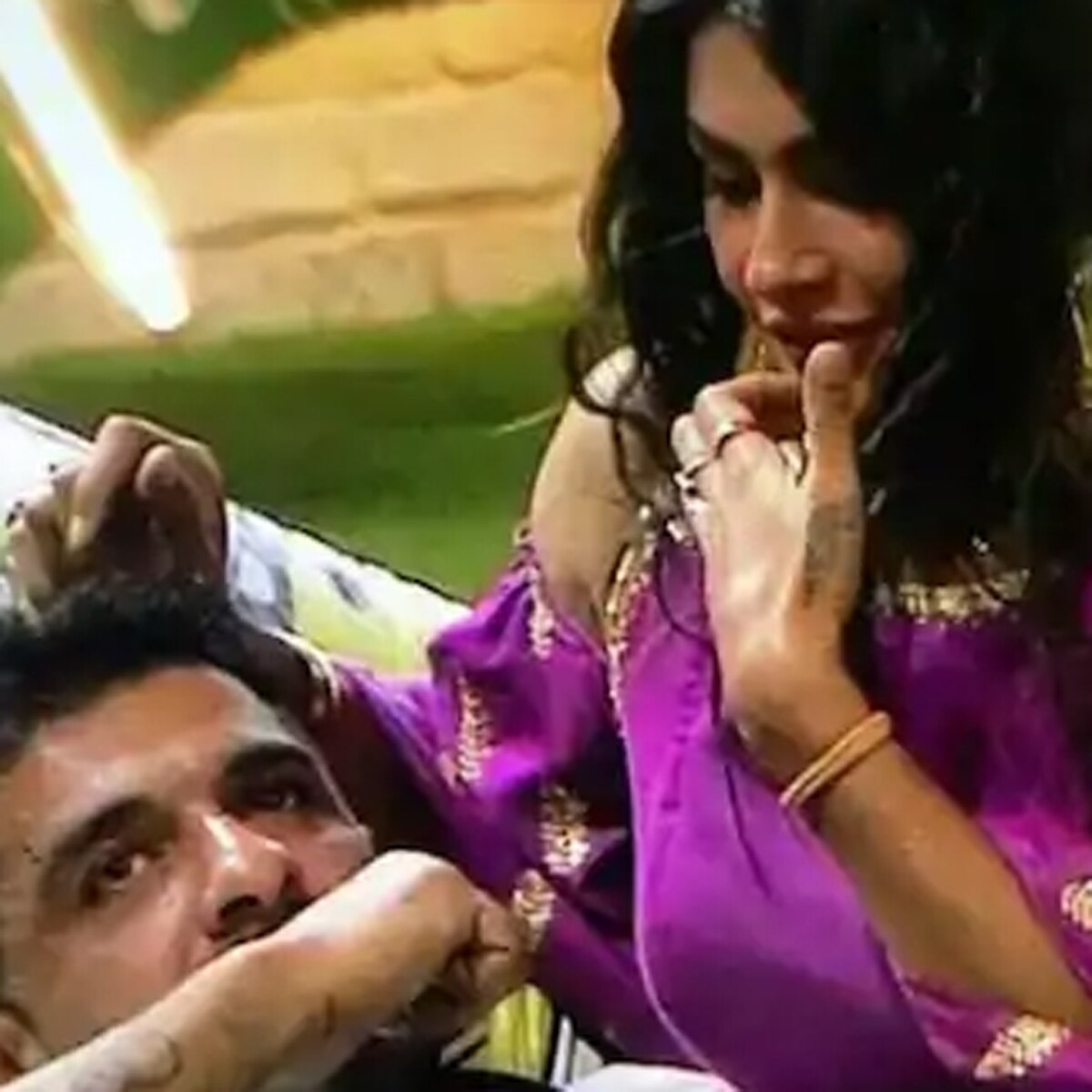 एजाज-पवित्रा 