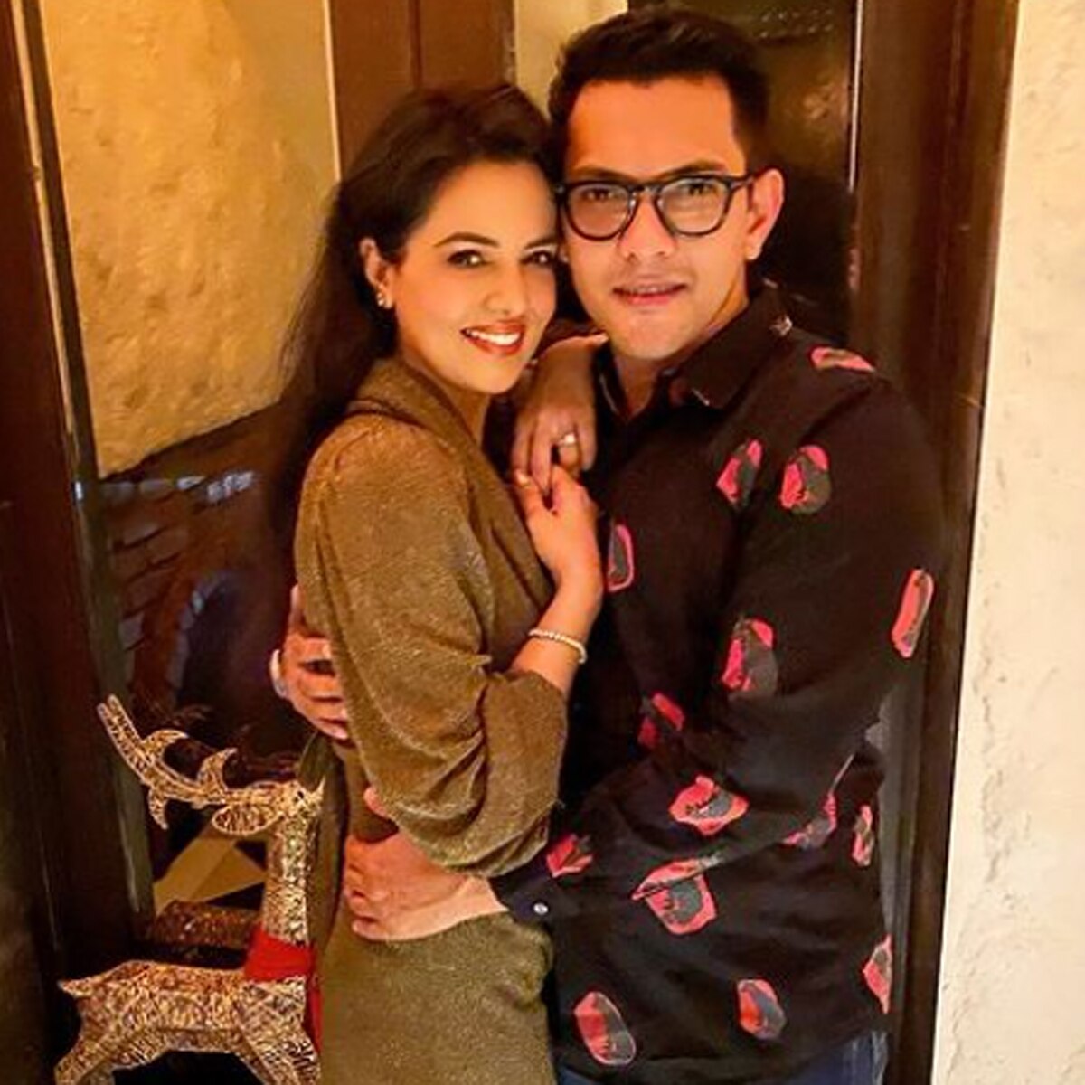 श्वेता अग्रवाल संग आदित्य नारायण 