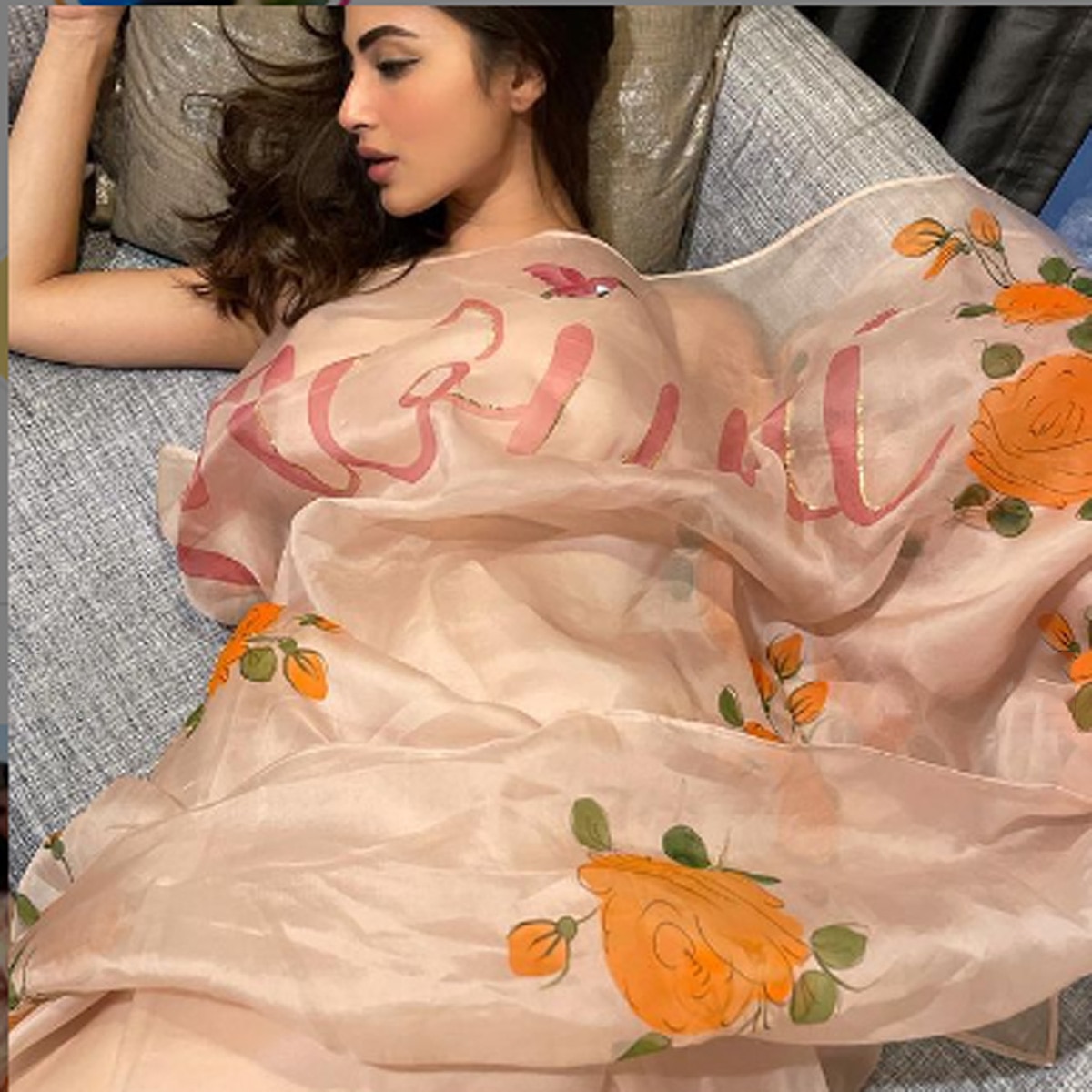 मौनी रॉय