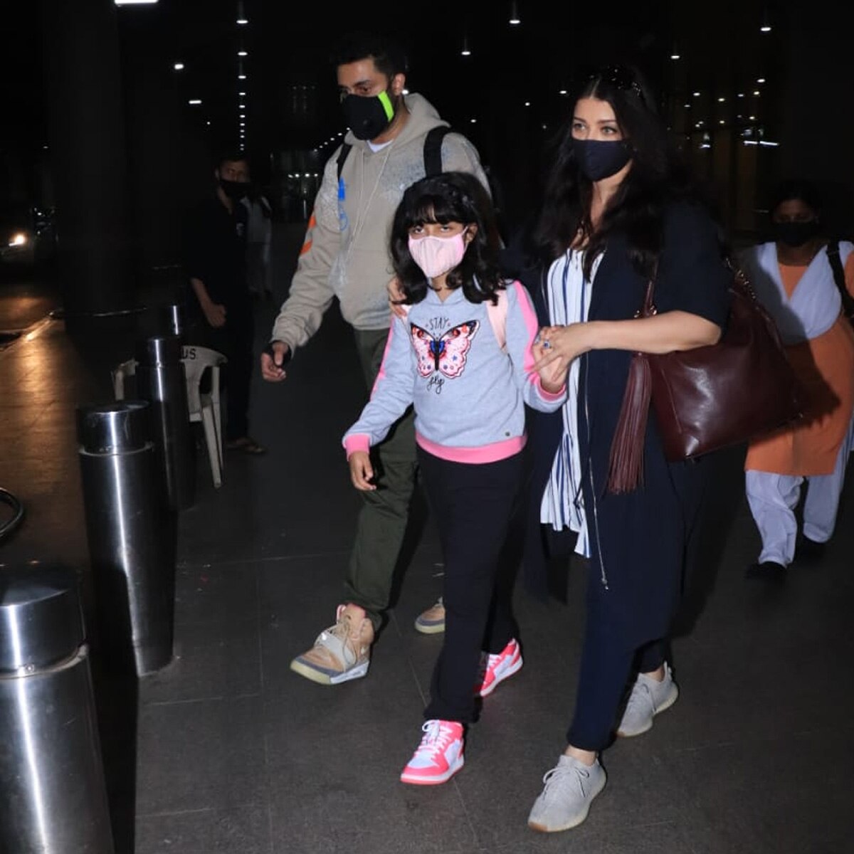 परिवार संग ऐश्वर्या 