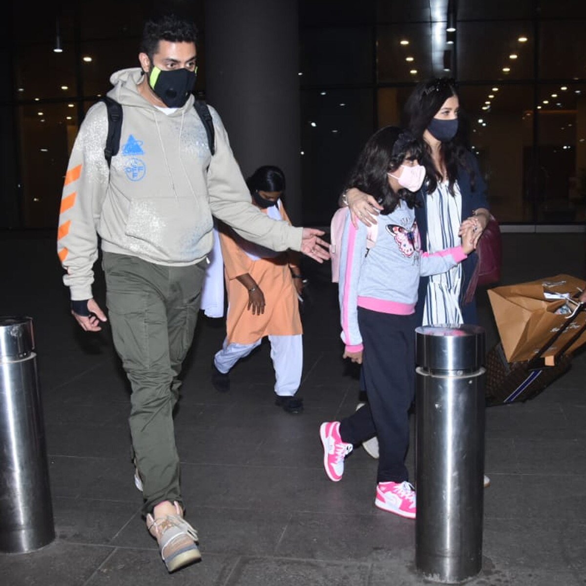 परिवार संग ऐश्वर्या 