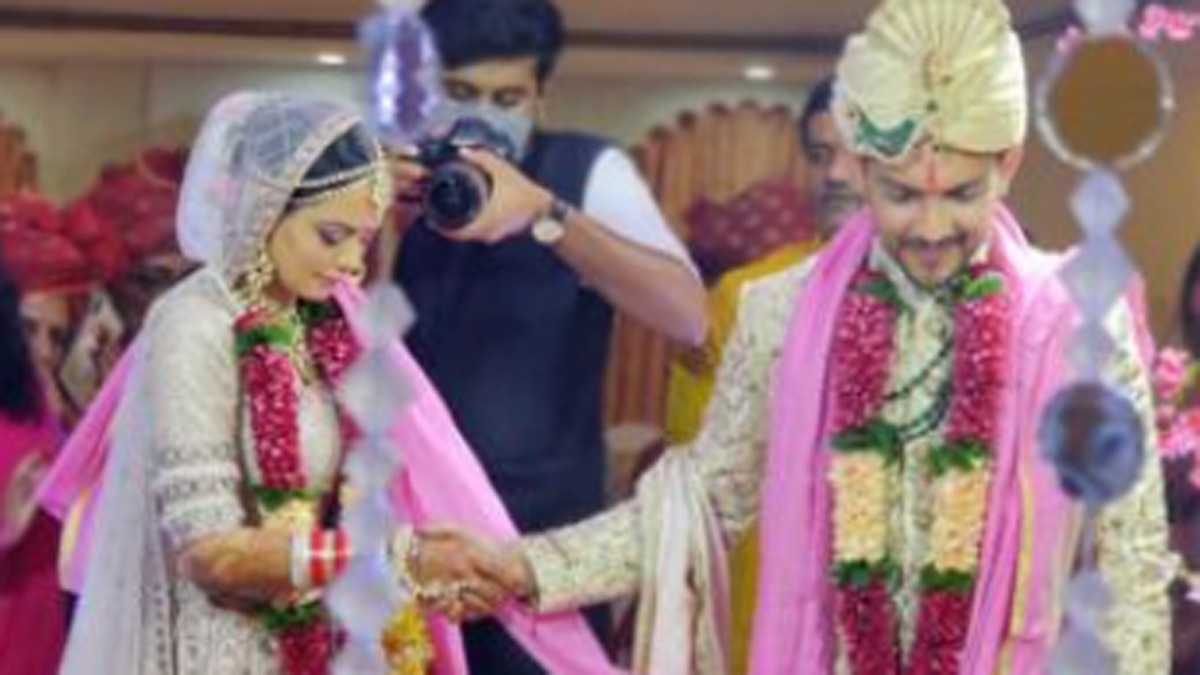 आद‍ित्य नारायण-श्वेता अग्रवाल 