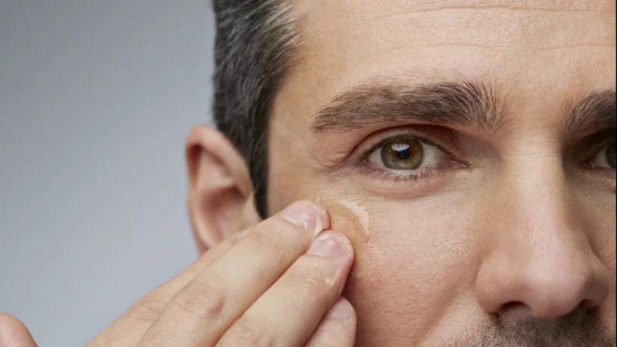 कम उम्र में तेजी से बुढ़ापे की ओर बढ़ रहा शरीर? इन 10 संकेतों से पहचानिए