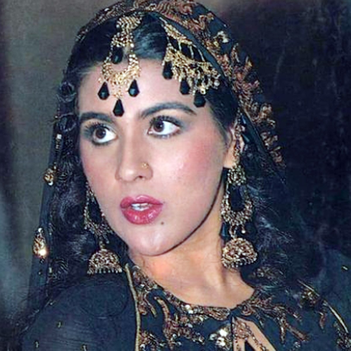 अमृता स‍िंह   