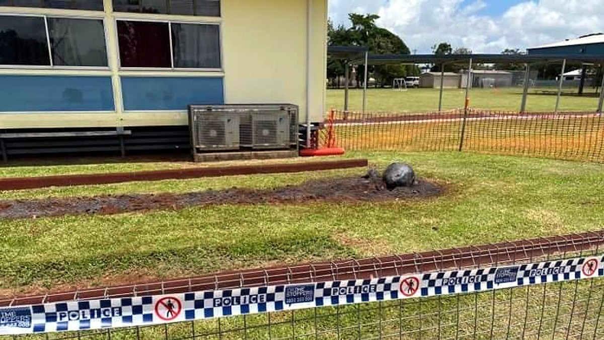 meteorite crashes in Australian School