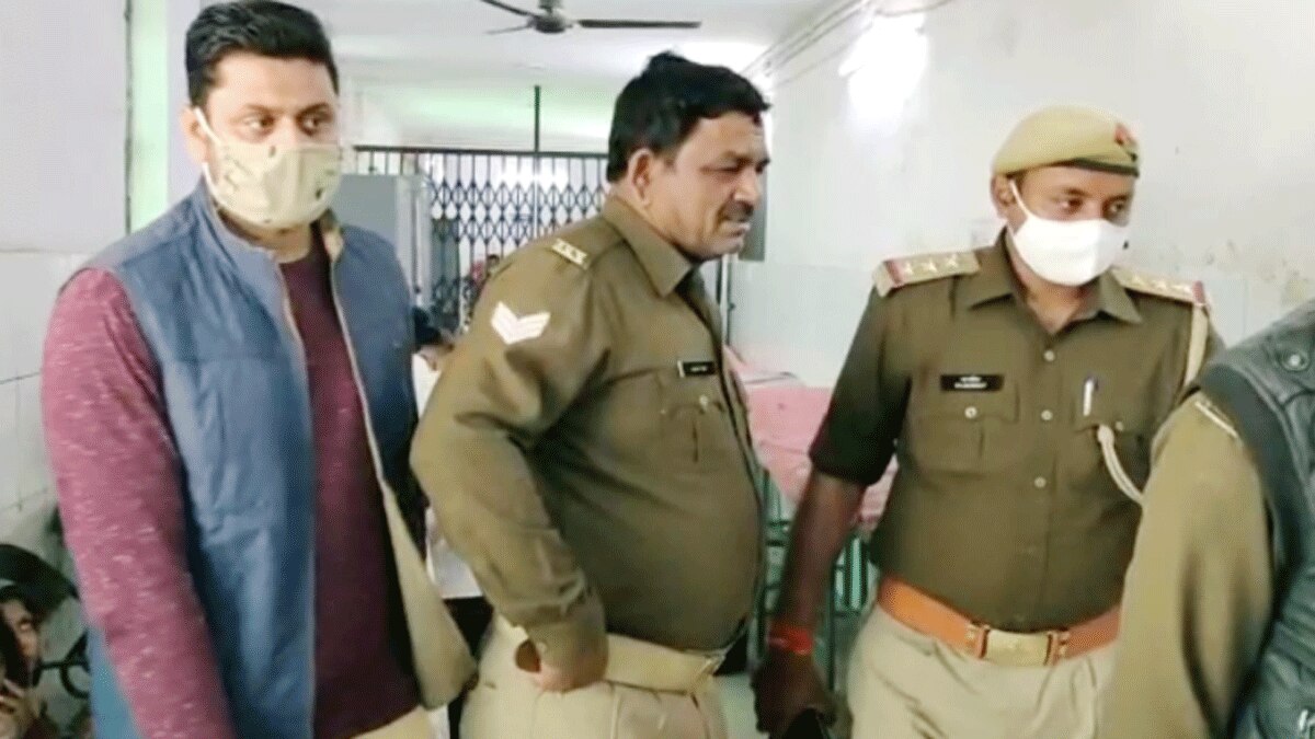 शख्स को पुलिस ने दी थर्ड डिग्री (फोटो- प्रशांत पाठक)